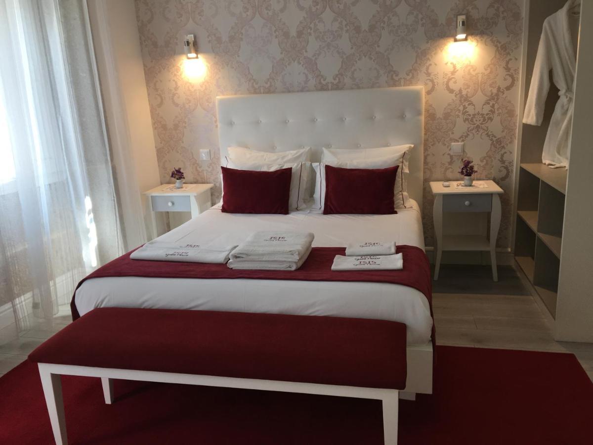 Isis Guest House ブラガ エクステリア 写真