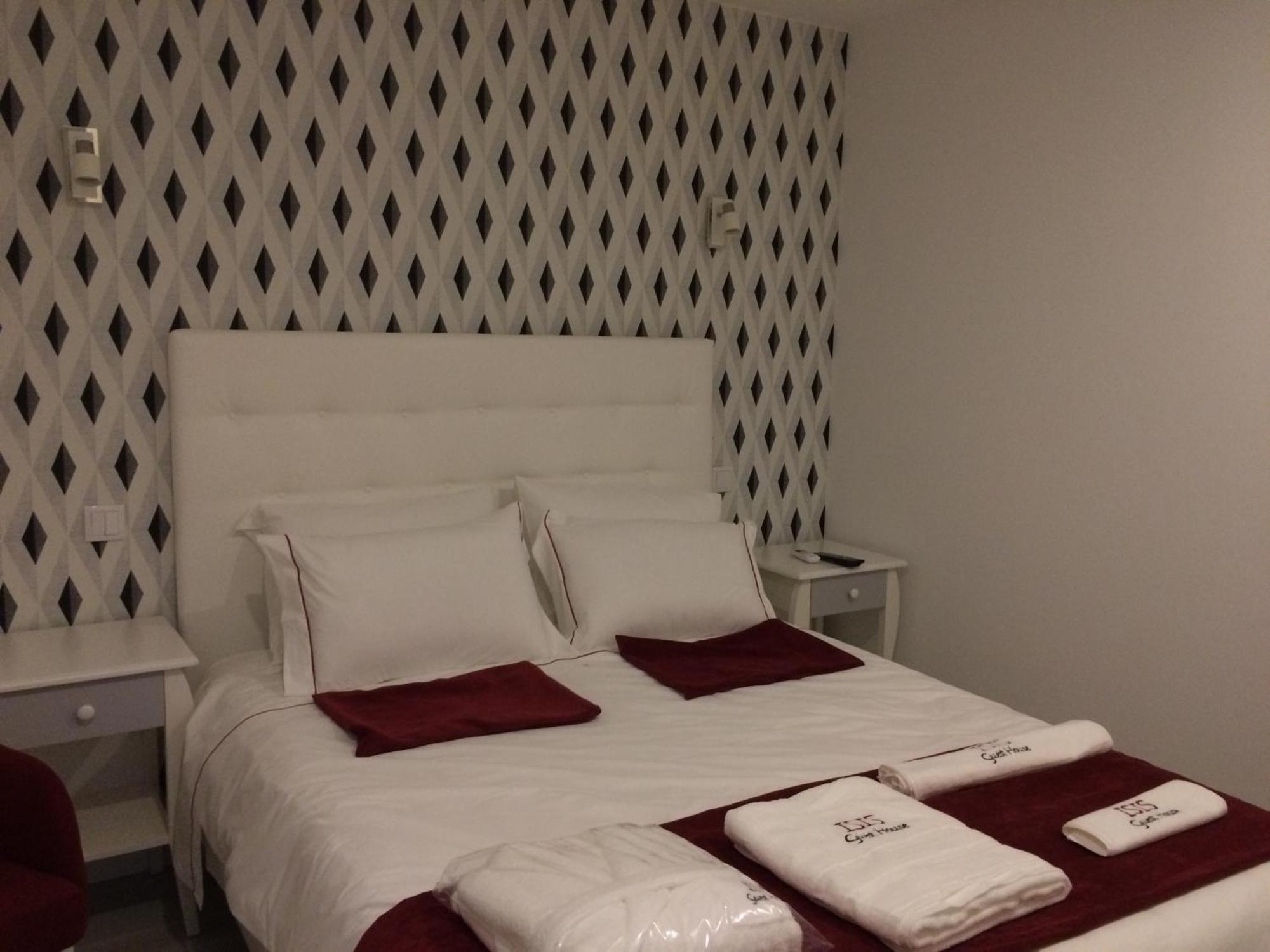 Isis Guest House ブラガ エクステリア 写真